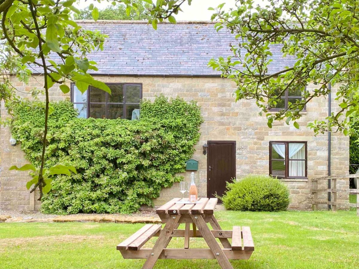Country Barn On The Hill Villa Whitwell-on-the-Hill Eksteriør bilde